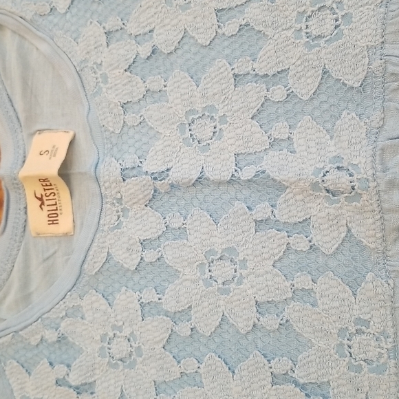 Hollister Longsleeve Top Size Small - Picture 2 of 5